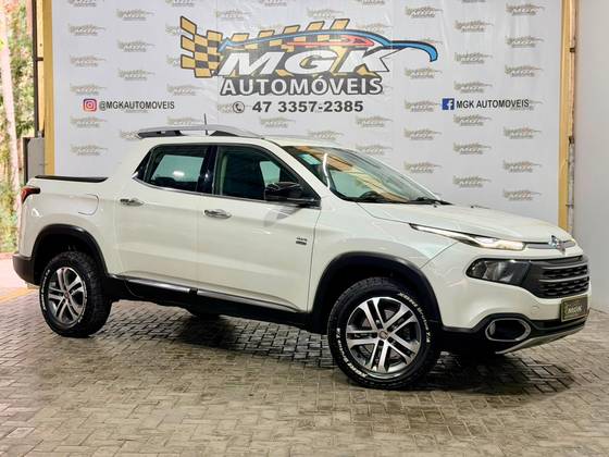 FIAT TORO 2.0 16V TURBO DIESEL VOLCANO 4WD AT9 FIAT TORO 2.0 16V TURBO DIESEL VOLCANO 4WD AT9